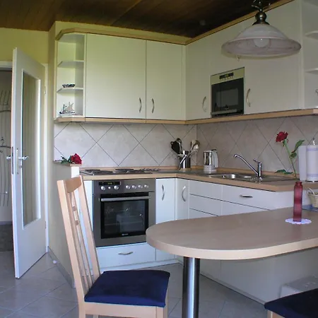 Evi Opp - Harmonie Lejlighed